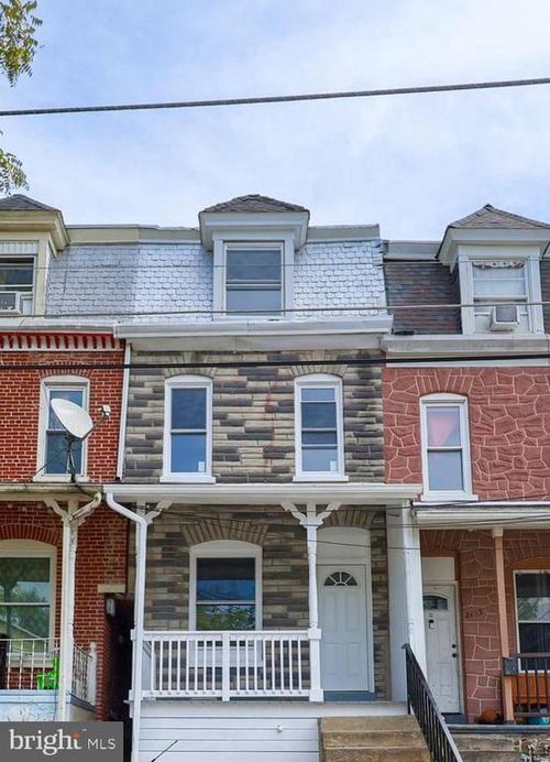 2155 Adams St, READING, PA, 19605-3001 | Card Image