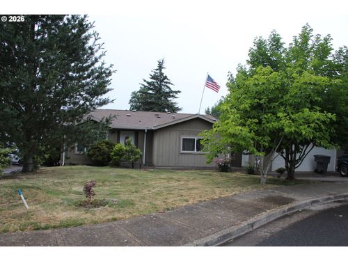 952 N Adams St, Lafayette, OR, 97127-9000 | Card Image