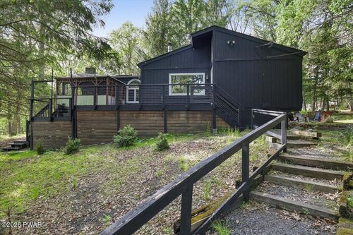 2329 Cramer, Bushkill, PA, 18324 | Card Image