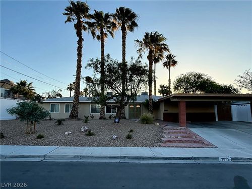 3875 Hoopa Ln, Las Vegas, NV, 89169-3350 | Card Image