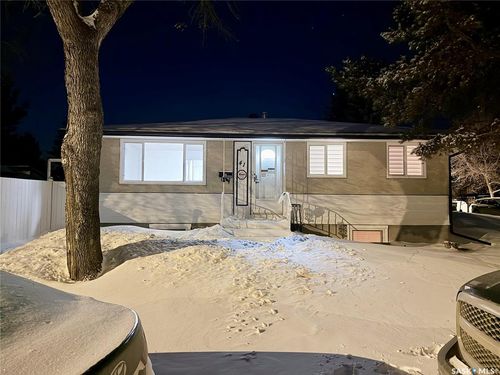 41 Cartier Cres, Saskatoon, SK, S7L4L8 | Card Image