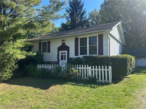 440 Roosevelt Dr, Geneva, OH, 44041-1041 | Card Image