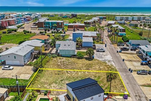 613 Island Retreat Road, Port Aransas, TX, 78373 | Card Image