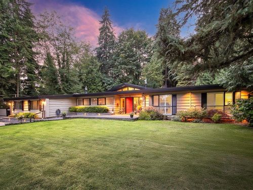 837 Wildwood Place, West Vancouver, BC, V7S1P2 | Card Image