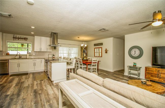 Living room, dining room and kitchen | Image 8