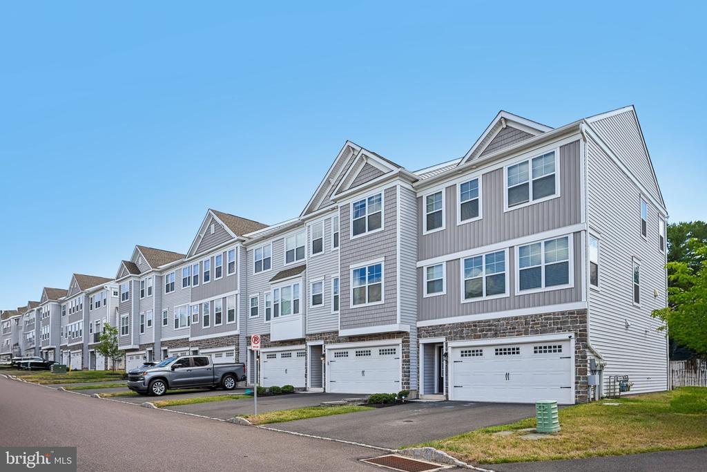 Residential in ROYERSFORD 5
