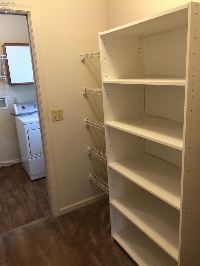 4410 Woodridge Dr, House other with 2 bedrooms, 2 bathrooms and 2 parking in Sandusky OH | Image 14