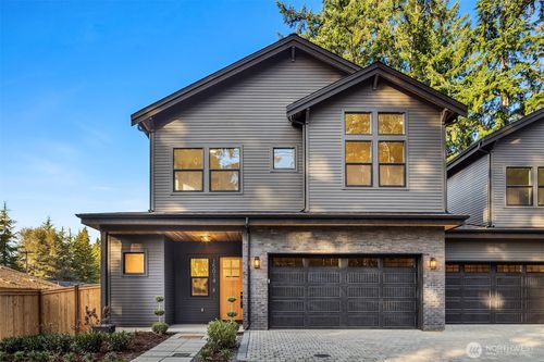 15014 Se 22nd St, Bellevue, WA, 98007-6303 | Card Image