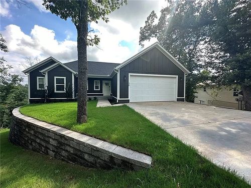 38 Ramsey Dr, Bella Vista, AR, 72714-2579 | Card Image