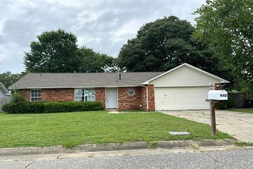 940 Vonna Jo Cir, Pensacola, FL, 32506-7200 | Card Image