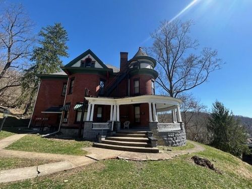 bldg-e-98 Edgwood St, Wheeling, WV, 26003-5739 | Card Image