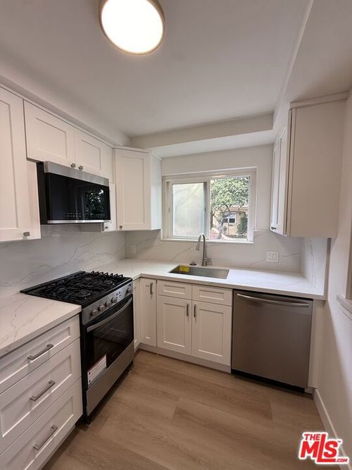 1045 N Edinburgh Ave, LOS ANGELES, CA, 90048-3603 | Card Image