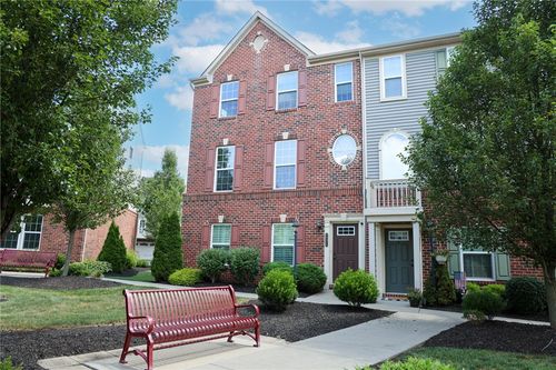 231 Thornapple Ln, Cranberry Twp, PA, 16066-6581 | Card Image