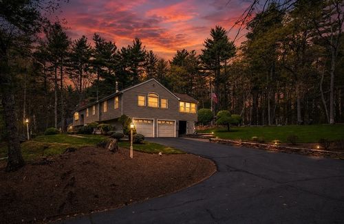 56 Leland Rd, Norfolk, MA, 02056-1245 | Card Image