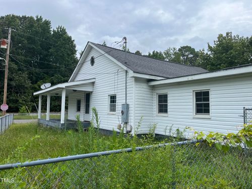 401 E Railroad St, Robersonville, NC, 27871-9518 | Card Image