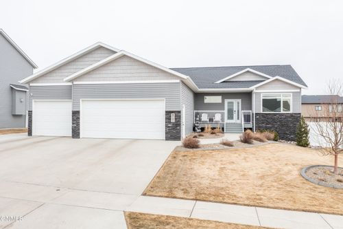 4721 Kites Ln, Bismarck, ND, 58503-8537 | Card Image