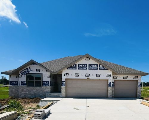 924 S Deerfield Ct, Nixa, MO, 65714-4264 | Card Image