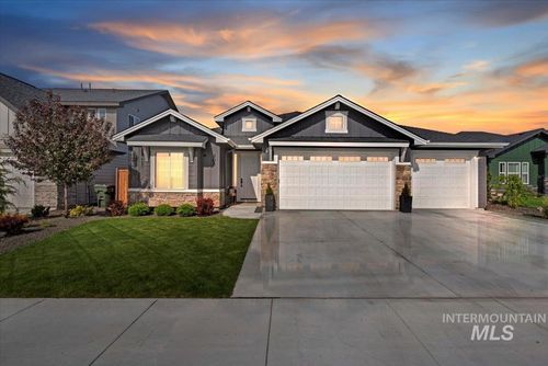 203 S Fusion Ave, Kuna, ID, 83634-5166 | Card Image