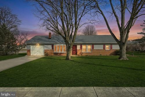 326 Park Heights Blvd, Hanover, PA, 17331-4028 | Card Image