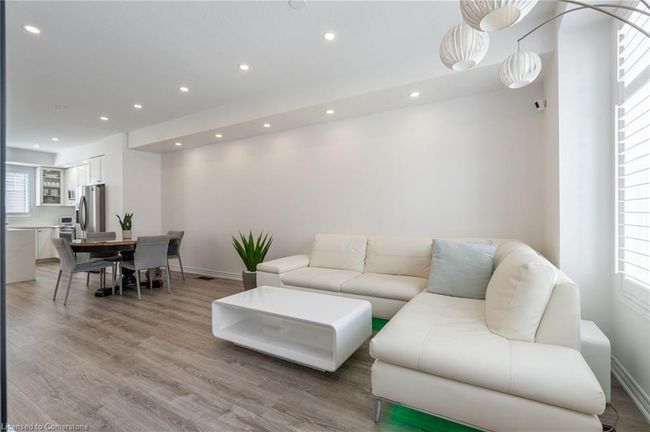 16 Place Polonaise Dr, Townhouse with 3 bedrooms, 3 bathrooms and 2 parking in Grimsby ON | Image 12