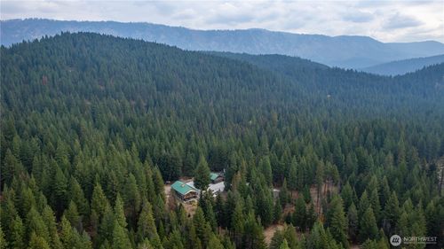 570 Sweetbriar Ln, Leavenworth, WA, 98826-8508 | Card Image