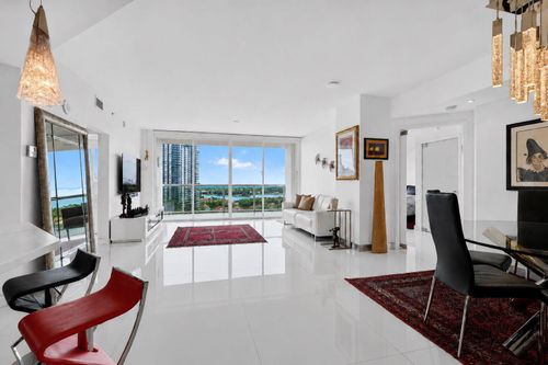 921-19400 Turnberry Way, Aventura, FL, 33180-2682 | Card Image