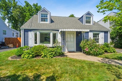 22 Kennedy Rd, Morris Plains, NJ, 07950-2312 | Card Image