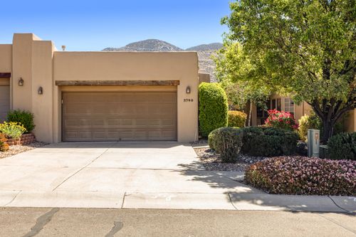 3740 Ridge Pointe Loop Ne, Albuquerque, NM, 87111-7204 | Card Image