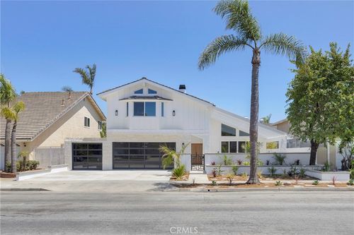 4232 Pierson Dr, Huntington Beach, CA, 92649-3051 | Card Image