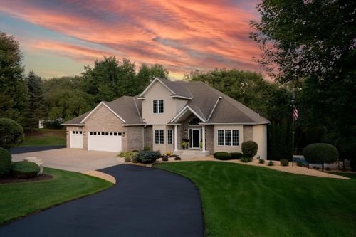 6720 Crackleberry Trl, Woodbury, MN, 55129-8452 | Card Image