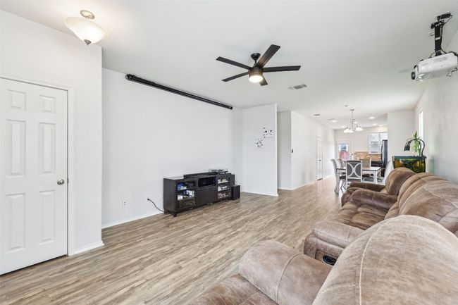 397 Bayberry Cir, House other with 3 bedrooms, 2 bathrooms and null parking in Buda TX | Image 9