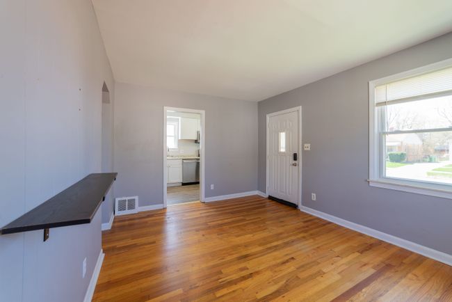 13517 Pearl St, House other with 2 bedrooms, 1 bathrooms and null parking in Southgate MI | Image 5