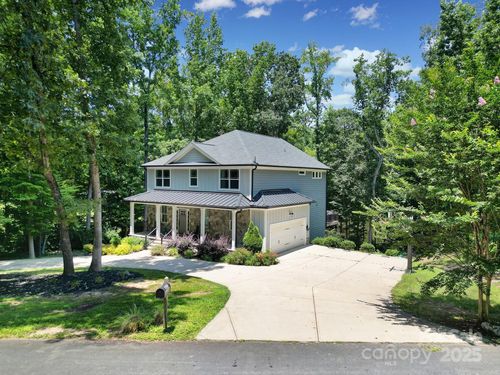 463 Lake Wylie Rd, Belmont, NC, 28012-8743 | Card Image