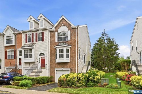 216 Barringer Dr, Nutley, NJ, 07110-3924 | Card Image
