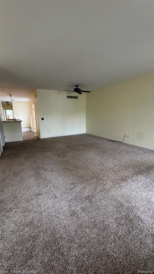362 Filmore St, Canton, MI, 48188-6731 | Card Image
