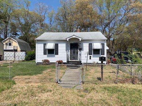 2717 Omar St, Chesapeake, VA, 23324-2951 | Card Image