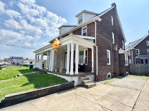 4213 Iroquois Ave, Erie, PA, 16511-2132 | Card Image