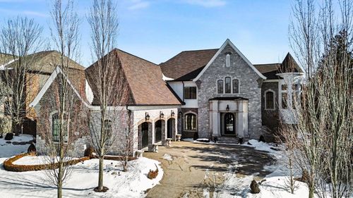 1021 Clear Creek Dr, Rochester Hills, MI, 48306-3576 | Card Image