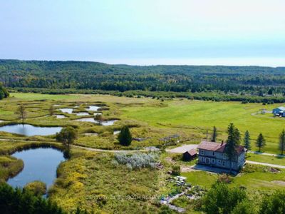 253 Craig Sideroad, Home with 6 bedrooms, 4 bathrooms and 8 parking in Oro Medonte ON | Image 3