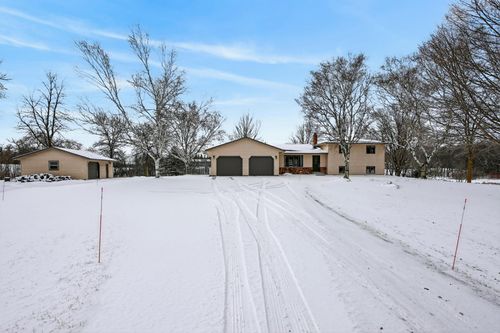 3302 Carneva Acres Ne, Alexandria, MN, 56308-8988 | Card Image