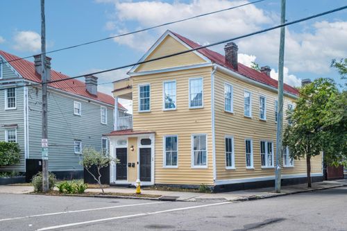apt-b-2 Woolfe St, Charleston, SC, 29403-6693 | Card Image