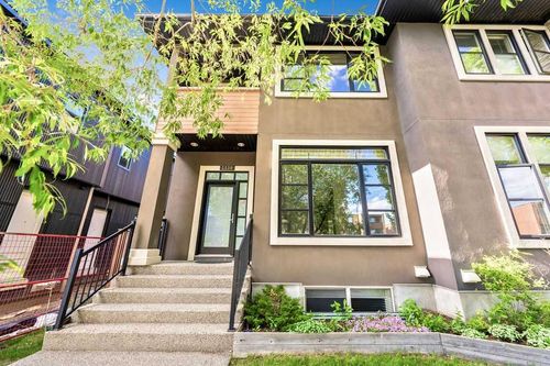 1136 17 Ave Nw, Calgary, AB, T2M0P6 | Card Image