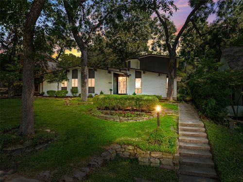 9740 Edgepine Dr, Dallas, TX, 75238-2604 | Card Image