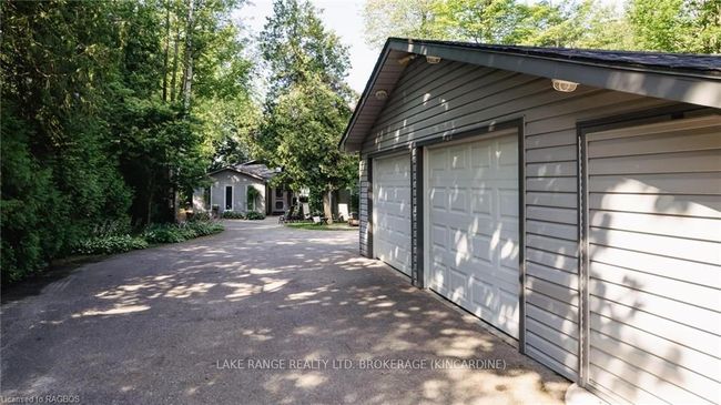 129 Huron Rd, House other with 3 bedrooms, 3 bathrooms and 5 parking in Kincardine ON | Image 5