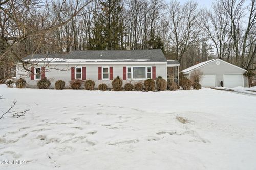 166 Potter Rd, Amsterdam, NY, 12010-8511 | Card Image