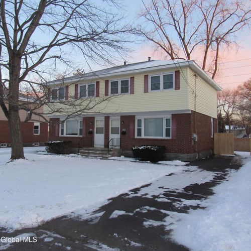 34B Commodore St, Colonie, NY, 12205-3050 | Card Image