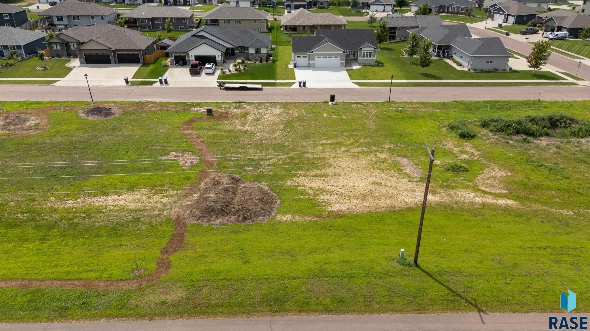 Land in Crooks 4