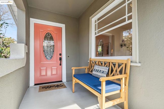 1040 Camelia St, House other with 2 bedrooms, 1 bathrooms and null parking in Berkeley CA | Image 4