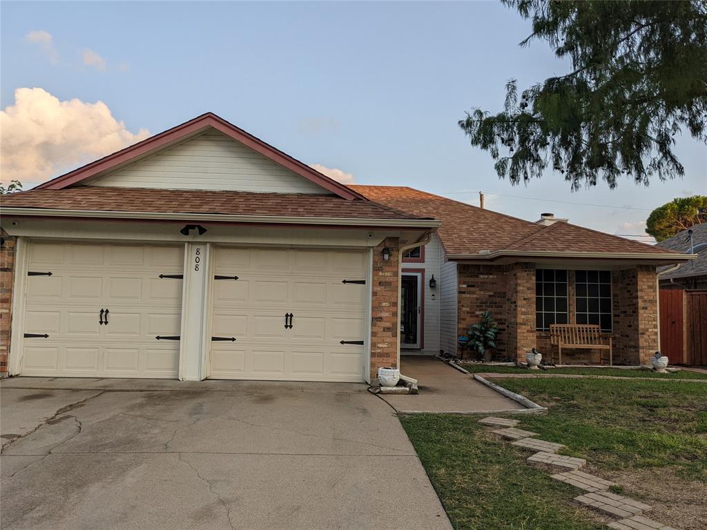 Cornfield Dr, Arlington, TX 76017