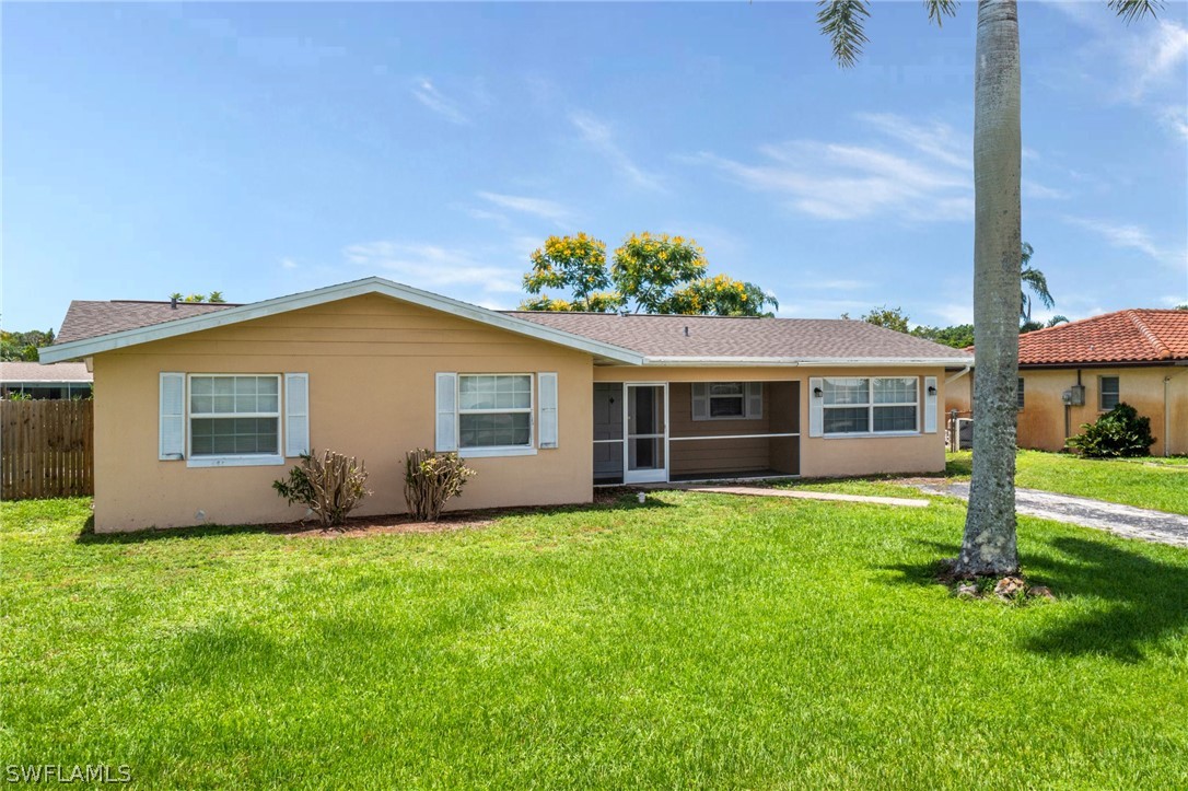 Mayfair Rd, Fort Myers, FL 33919